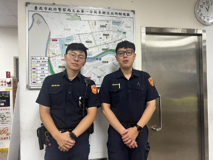 小男孩忘帶鑰匙徬徨超商前  文一暖警與民合力護童安全