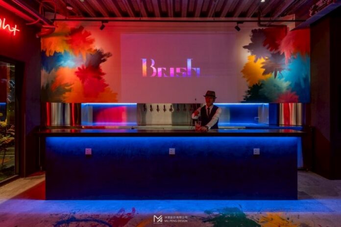 桃園酒吧特色裝潢BRUSH FACTORY 看球賽的好地方|沐朋室內裝修 商業空間設計