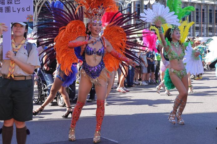 海洋老鷹嘉年華15週年盛大登場 台日墨團隊共同點亮基隆港灣