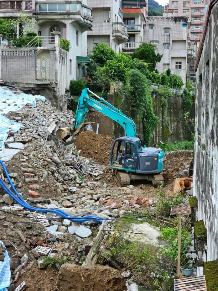 新北市府團隊積極趕工搶修 守護社區安全