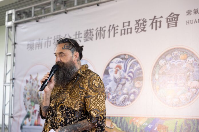 荷蘭藝術家與臺灣工藝師攜手打造《紫氣東來,風味飄香》公共藝術作品 化身萬華新地標